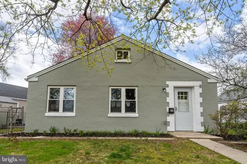 56 Norman St, Aston, PA 19014
