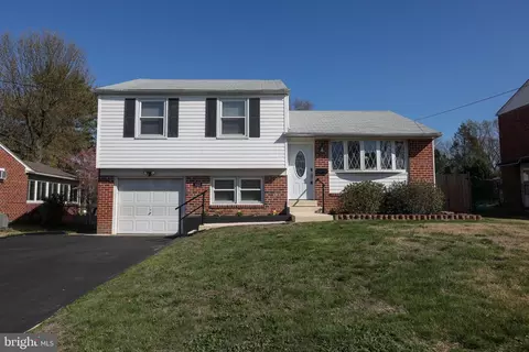 433 Melvin Dr, Brookhaven, PA 19015