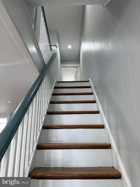 Entry Way - 413 Copley Rd, Darby, PA 19082 photo 3 of 4