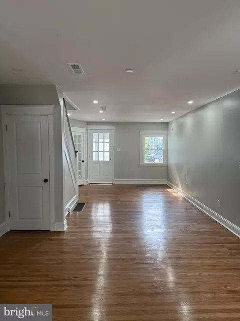 Living - 413 Copley Rd, Darby, PA 19082 photo 2 of 2