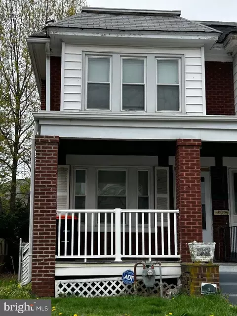 1 W Mowry St, Chester, PA 19013