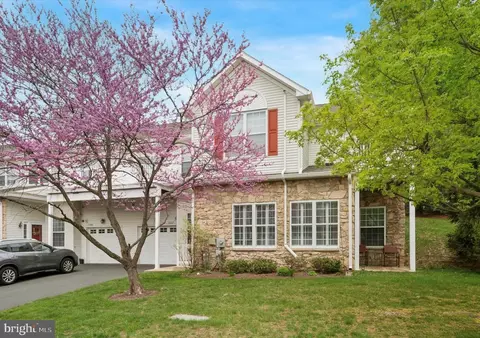 1562 Nicklaus Dr, Springfield, PA 19064