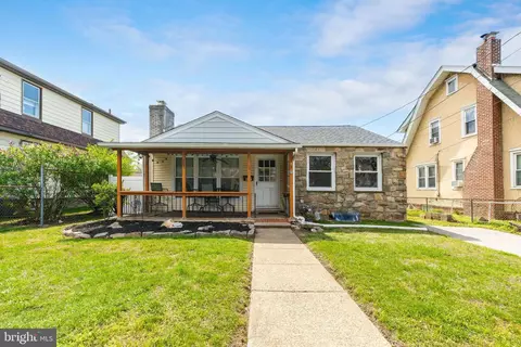 612 S Oak Ave, Secane, PA 19018
