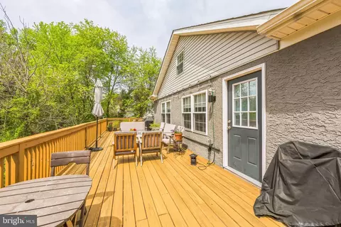 4337 Zoar St, Brookhaven, PA 19015