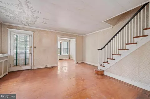 Living - 192 Glencoe Rd, Darby, PA 19082 photo 1 of 3