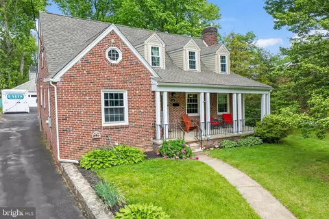 438 Hutchinson Ter, Holmes, PA 19043