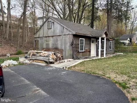 565 State Rd, Media, PA 19063