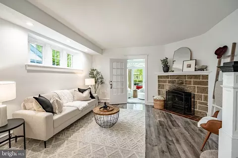 240 Ballymore Rd, Springfield, PA 19064