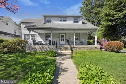 320 Maple Ave, Drexel Hill, PA 19026