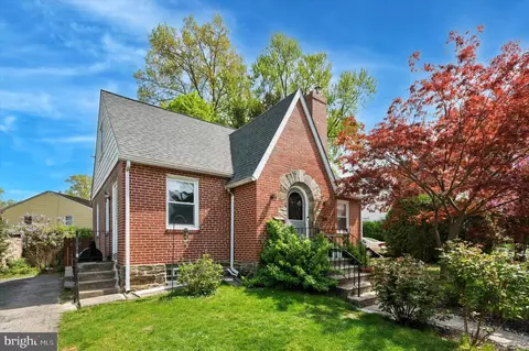 209 N Woodlawn Ave, Aldan, PA 19018