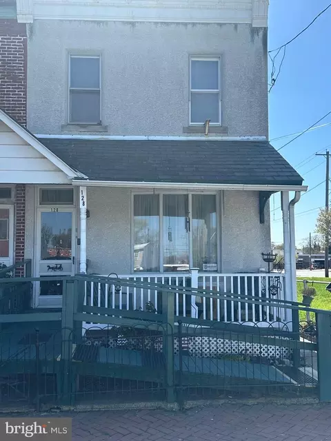 128 Thurlow St, Chester, PA 19013