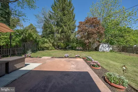 Exterior - 449 S Valley Forge Rd, Wayne, PA 19087 photo 4 of 5
