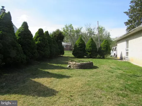 805 Galbraith Ave, Chichester, PA 19061 photo 24