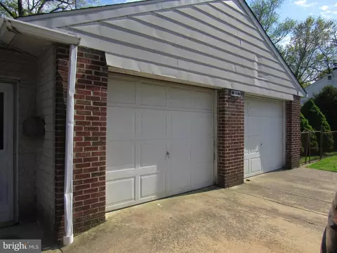 805 Galbraith Ave, Chichester, PA 19061 photo 33
