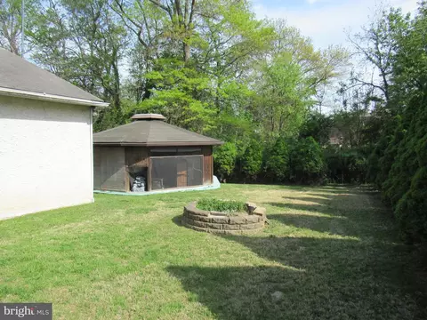 805 Galbraith Ave, Chichester, PA 19061 photo 40