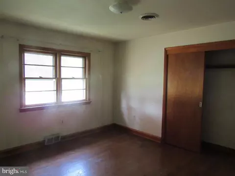 805 Galbraith Ave, Chichester, PA 19061 photo 14