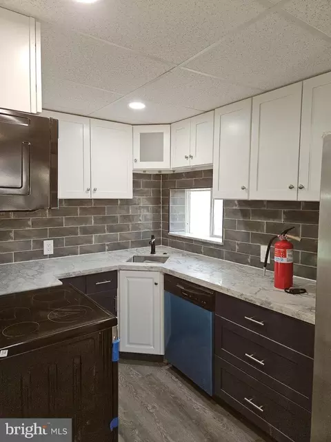 Kitchen - 4216 Post Rd, Trainer, PA 19061 photo 2 of 2