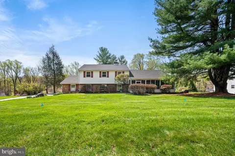 6 Mulberry Rd, Glen Mills, PA 19342