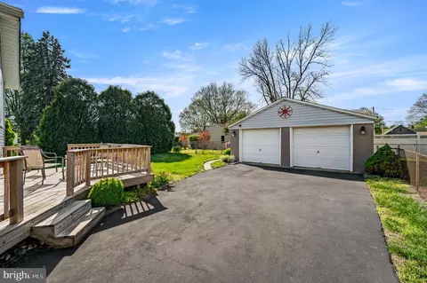 Exterior - 1332 Plum St, Boothwyn, PA 19061 photo 4 of 6