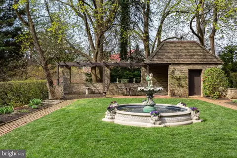 Exterior - 458 Huston Rd, Wayne, PA 19087 photo 8 of 9