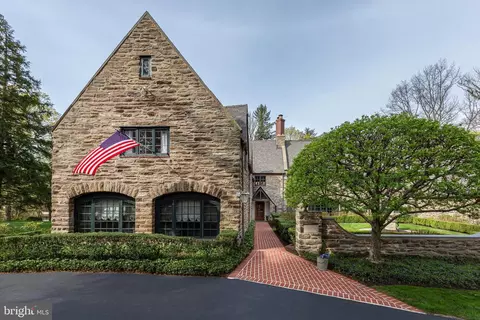 Exterior - 458 Huston Rd, Wayne, PA 19087 photo 2 of 9