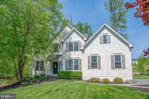 1539 Grand Oak Ln, Garnet Valley, PA 19060