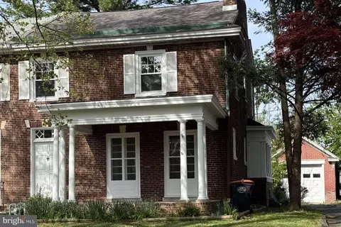 16 E Parkway Ave, Chester, PA 19013