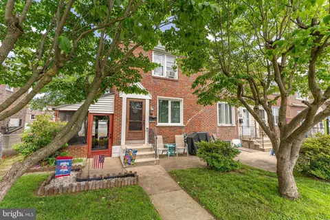 1053 Tremont Dr, Glenolden, PA 19036