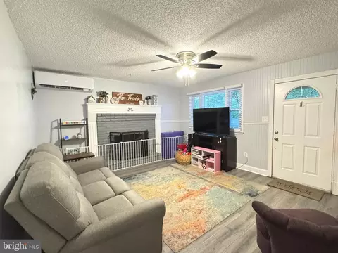 918 Hillside Ave, Boothwyn, PA 19061 photo 6