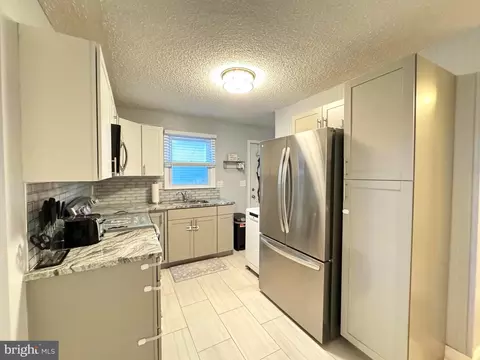 918 Hillside Ave, Boothwyn, PA 19061 photo 3