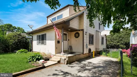 215 Willow Rd, Wallingford, PA 19086