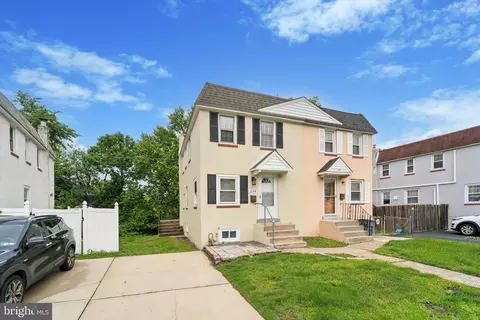 244 Crum Creek Dr, Woodlyn, PA 19094
