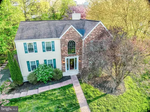 4211 Tara Cir, Ogden, PA 19061 photo 8