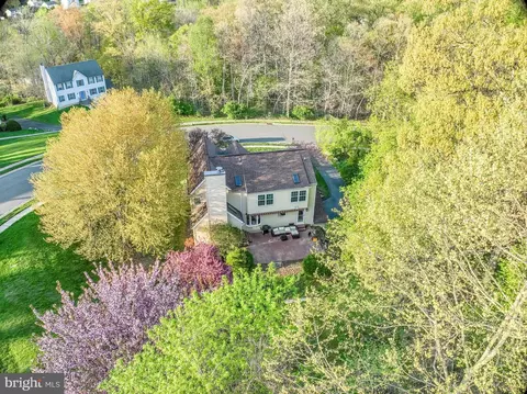 4211 Tara Cir, Ogden, PA 19061 photo 5