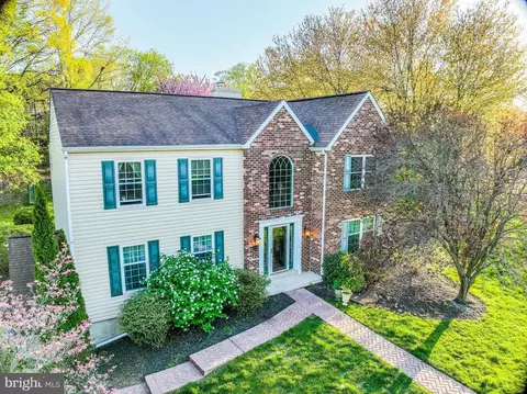 4211 Tara Cir, Ogden, PA 19061 photo 9
