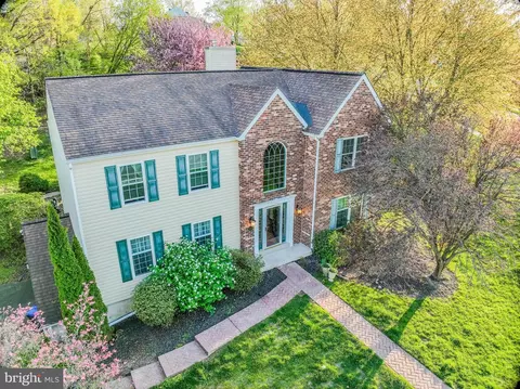4211 Tara Cir, Ogden, PA 19061