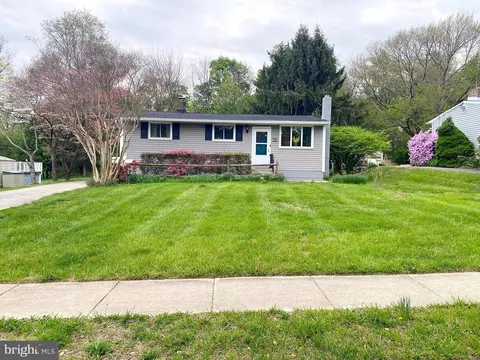 10 Tuscany Rd, Aston, PA 19014
