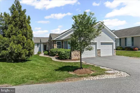 512 Hunting Whip Rd, Glen Mills, PA 19342