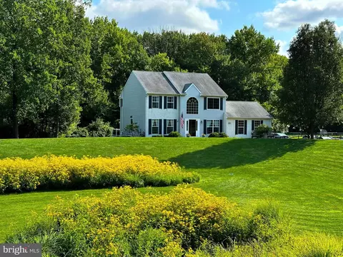 1421 Deer Meadow Ln, Garnet Valley, PA 19060