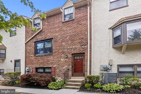 31 Silver Lake Ter #40, Morton, PA 19070