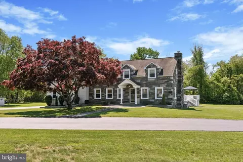 380 Bishop Hollow Rd, Newtown Square, PA 19073