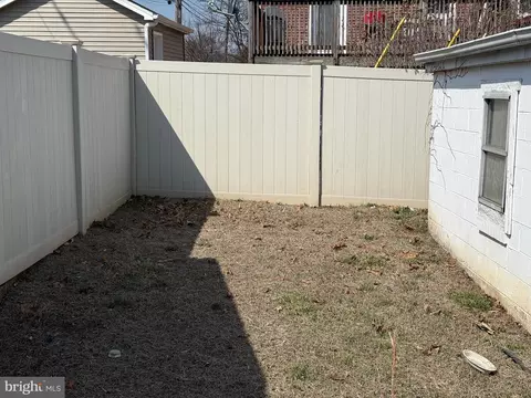 Exterior - 4049 Marshall Rd, Darby, PA 19082 photo 2 of 3