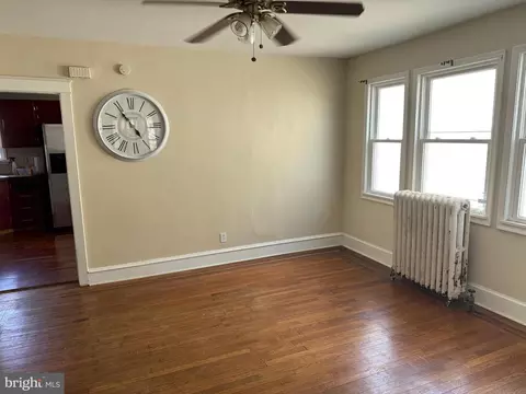 Living - 4049 Marshall Rd, Darby, PA 19082 photo 5 of 5