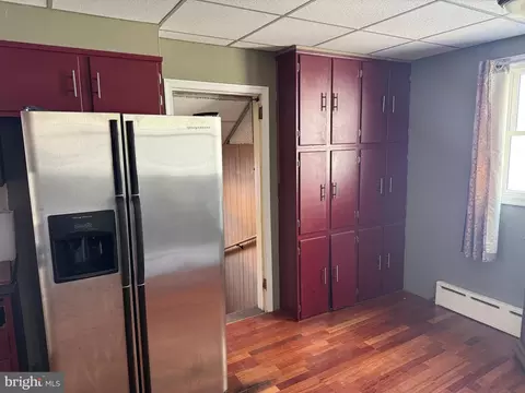 Entry Way - 4049 Marshall Rd, Darby, PA 19082 photo 1 of 1