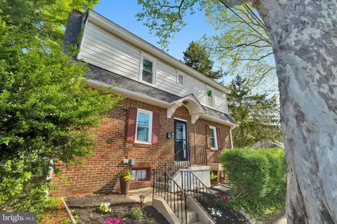 201 E Avon Rd, Brookhaven, PA 19015