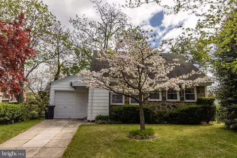 704 Hood Rd, Swarthmore, PA 19081