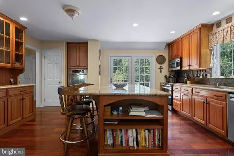 Kitchen - 5 Single Ln, Wallingford, PA 19086 photo 2 of 5