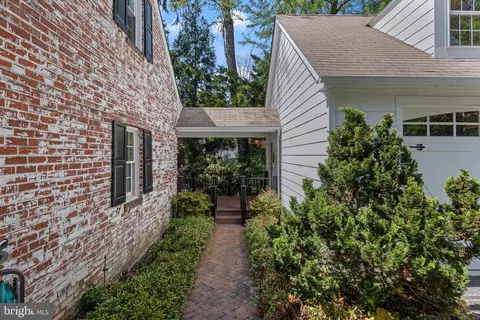 Exterior - 5 Single Ln, Wallingford, PA 19086 photo 4 of 13