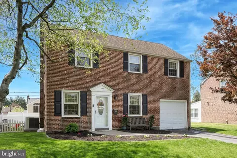256 Ridgewood Rd, Springfield, PA 19064
