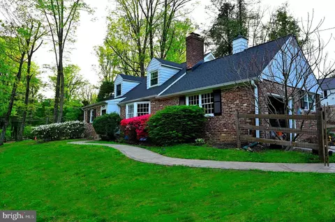 Exterior - 572 Cricket Ln, Wayne, PA 19087 photo 2 of 6